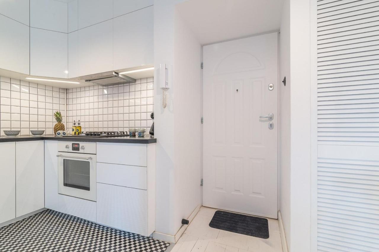 Rent Like Home - Wilcza 22A Варшава Екстериор снимка