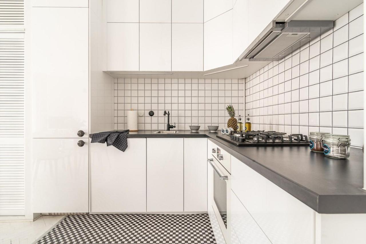 Rent Like Home - Wilcza 22A Варшава Екстериор снимка