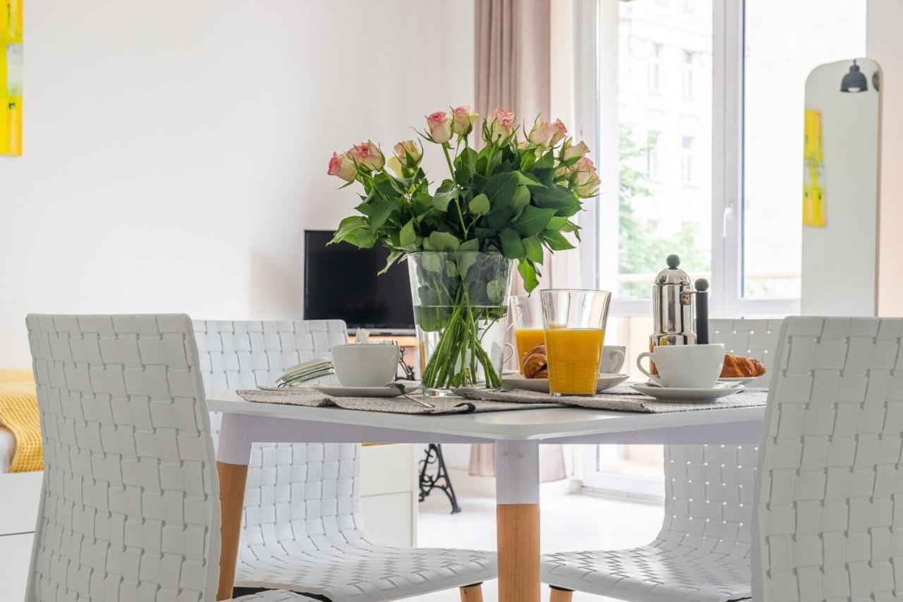Rent Like Home - Wilcza 22A Варшава Екстериор снимка